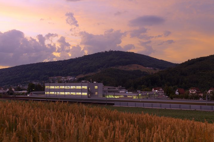 Ronda AG Lausen Südansicht der Firma